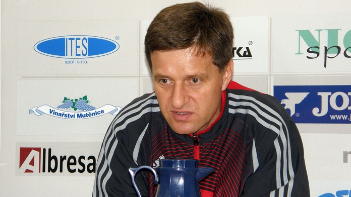 Kouč "17" Csaplár po vyřazení z MS: Fotbalisté se musí ze svých chyb poučit