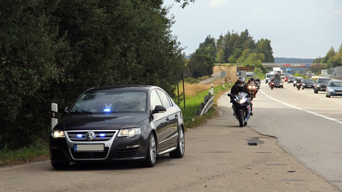 Opilý muž si zavolal taxikáře, aby ho odvezl domů. Taxikář byl ale na mol!