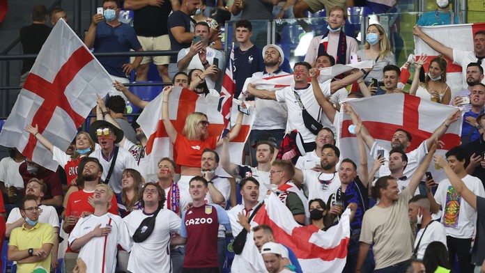 Angličtí fanoušci přišli o čtvrtfinále, vyhnali je ze stadionu