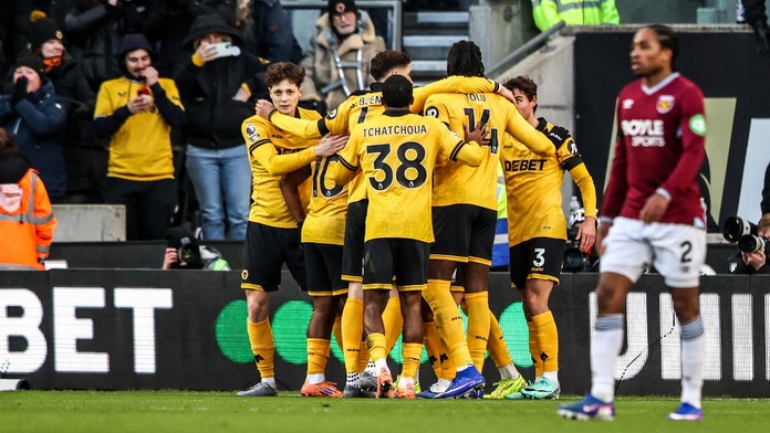 Krejčí s Wolves slaví první výhru v sezóně. Odskákal to Součkův West Ham