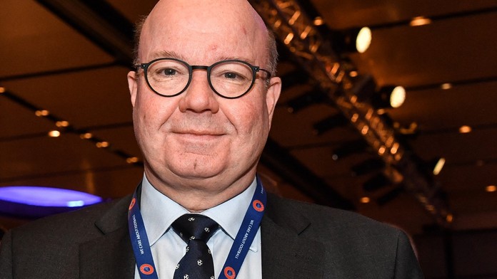 Vyhodí je, říká bývalý člen UEFA. Do všeho se vložil i princ William