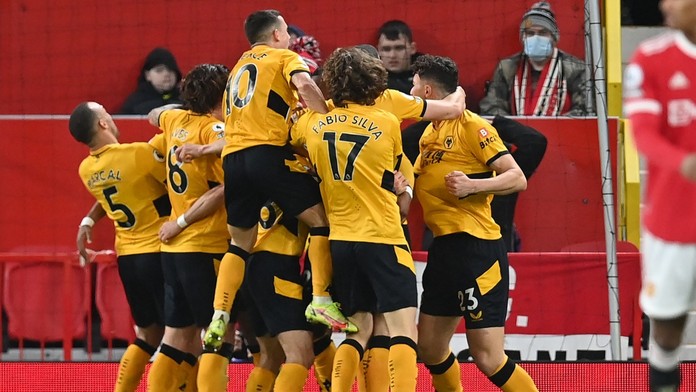 Manchester United přišel o sérii bez prohry. Nestačil na Wolves