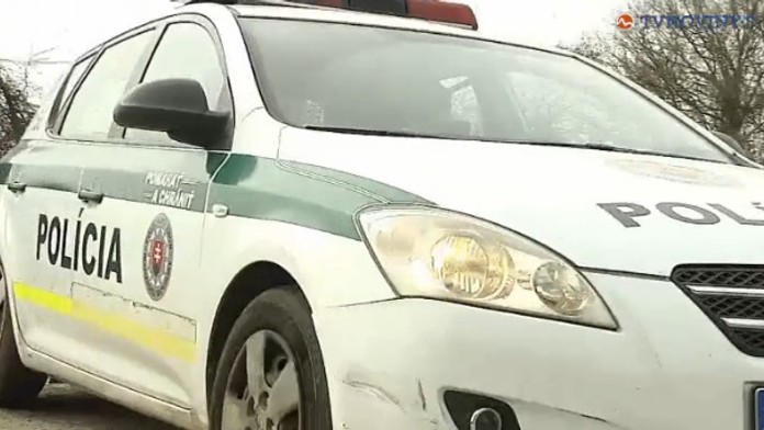 Policista ohlásil zmizení své dívky. Sám ji ubodal, zapálil a zakopal!
