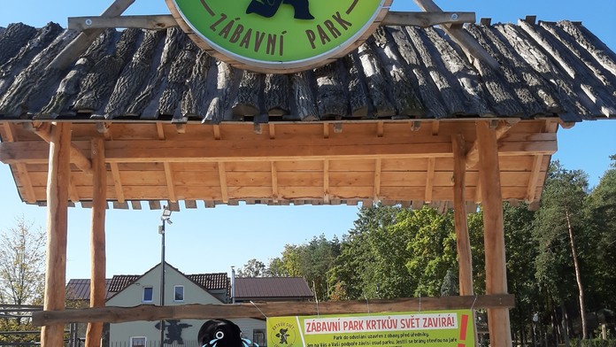 Krtkův svět je nebezpečný, tvrdí úřad. Lidé park ale brání, vznikla i petice