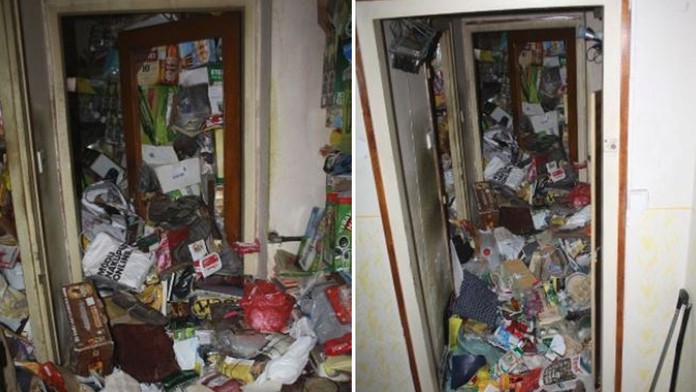 Byt v Brně byl po strop plný smetí! Na dveřích visel tajemný vzkaz