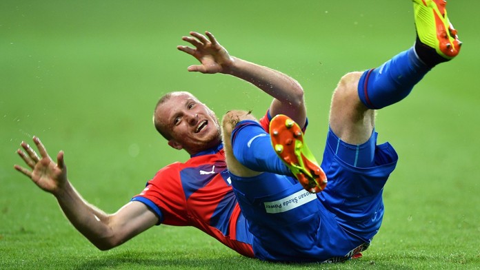 Plzeň uniká Slavii! Penaltu nedala, ale v Karviné stačil jeden gól