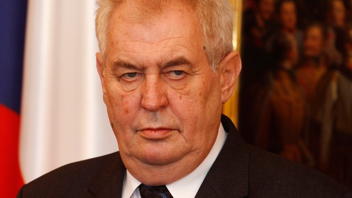 Zeman: Uprchlíky řídí Muslimské bratrstvo. Ovládne celou Evropu