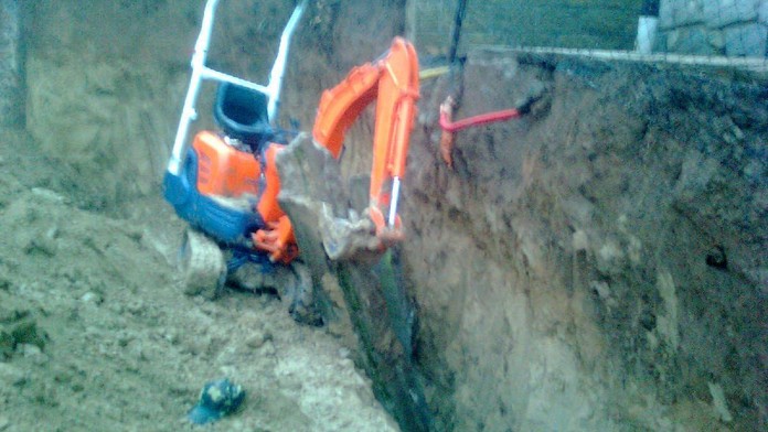 Hasiči v Brně zachraňovali dva dělníky, jeden zemřel