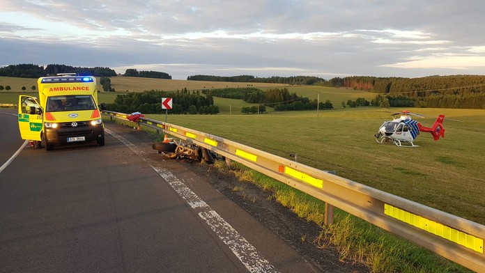 U Hodonína zemřel po srážce s autem motorkář (†41)