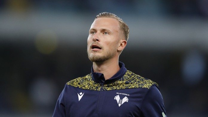 Antonín Barák oficiálně mění působiště. Již pózoval v novém dresu