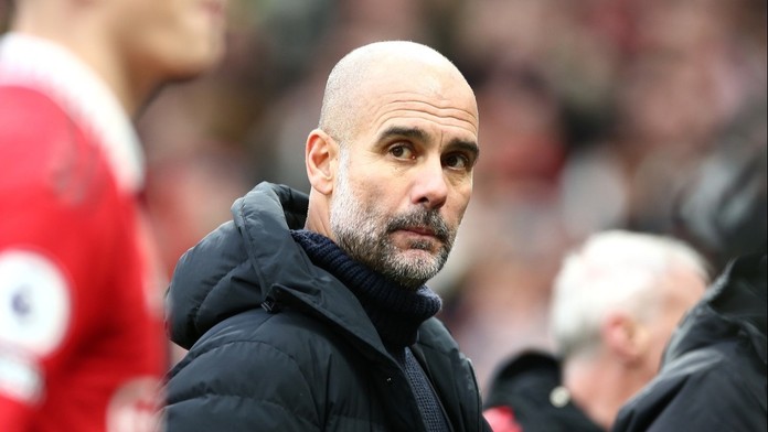 Nemáme šanci vyhrát ligu. Guardiola šokoval po hořké prohře v derby