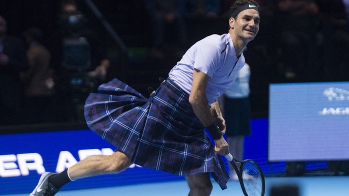 VIDEO: Federerovu nahotu zakryl kilt! Hrál opravdu naostro?