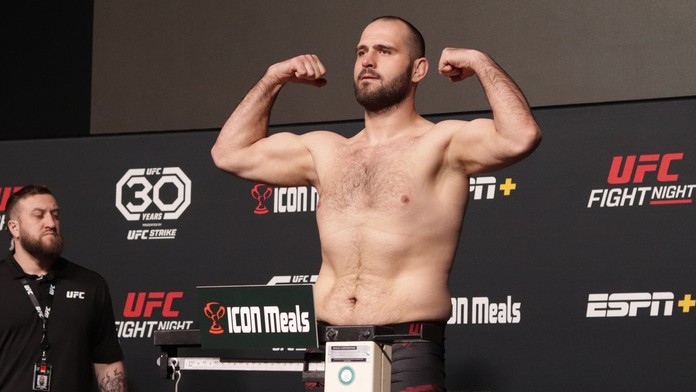 Slovensko opět slaví. Jejich těžká váha si v UFC získává respekt