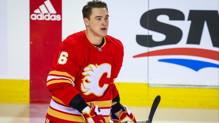 Zadorov jako první Rus v NHL vystoupil proti válce. S Ovečkinem se neshodne