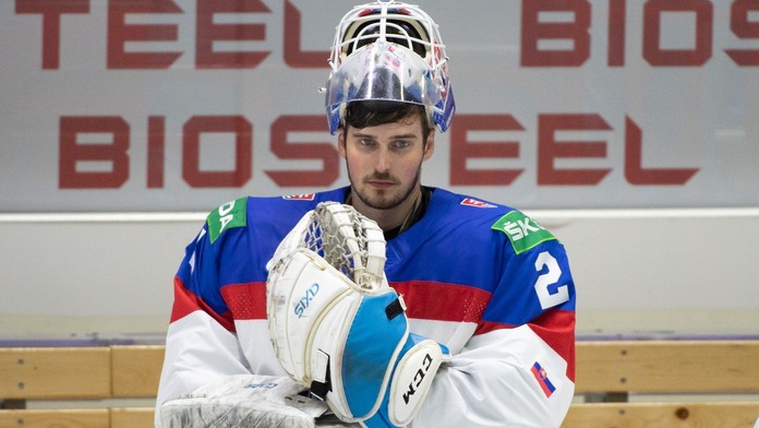 Slovenský brankář zůstal v KHL. Zajímavé nabídky nepřišly, reaguje na kritiku