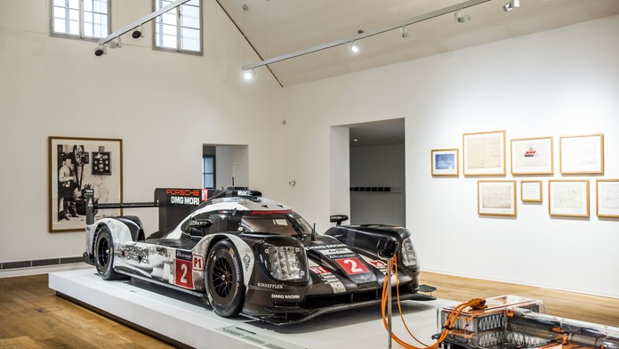 Unikát v Česku. Porscheho rodný dům láká na speciál z Le Mans!