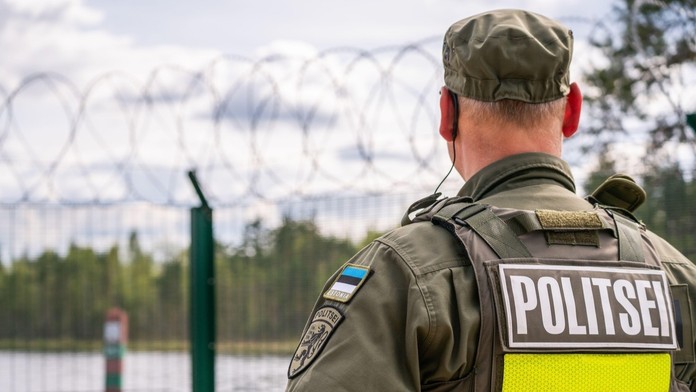 Ozbrojení Rusové překročili hranice NATO. Evropa reaguje