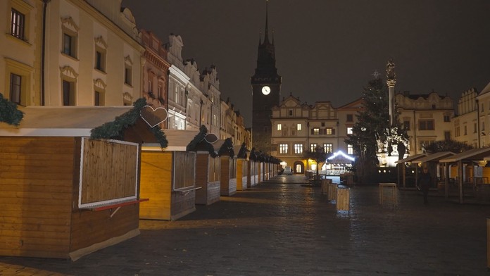Průzkum: Češi řekli, jestli chtějí nouzový stav, povinné očkování či zavřené trhy