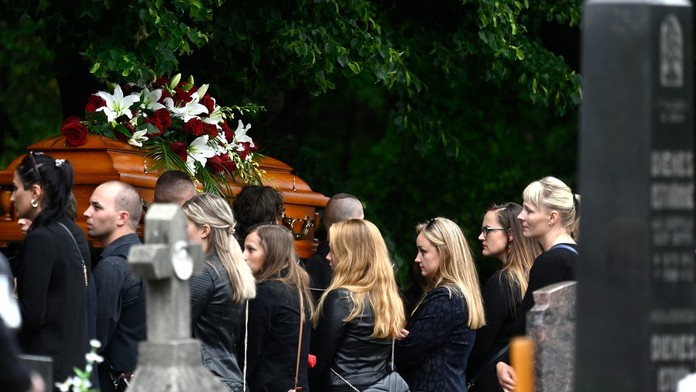 S hrdinou z Vrútek se loučily stovky lidí. Zesnulý učitel měl těžký život
