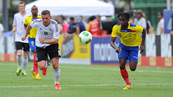 Rychlík Podolski dal Ekvádoru gól za DEVĚT VTEŘIN!