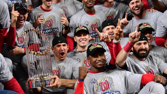 Baseballisté Washingtonu vyhráli Světovou sérii! Slaví poprvé v historii