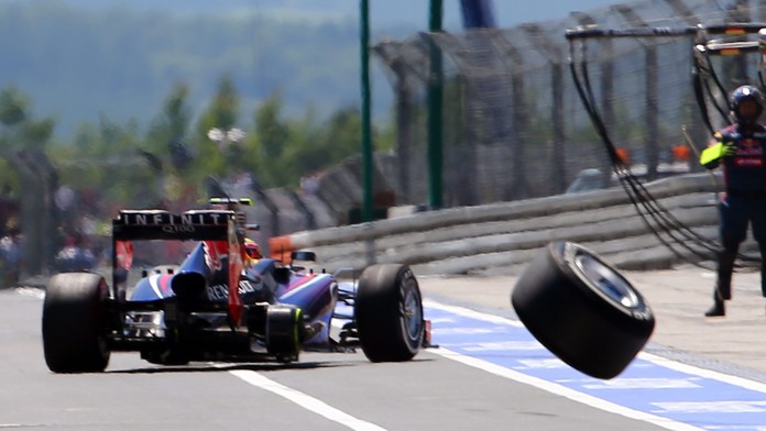 Následky utrženého kola: Bude kameraman v pořádku? Red Bull zaplatí pokutu