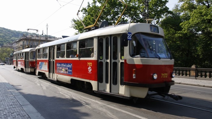 Opilce srazila tramvaj a přerazila mu čelist