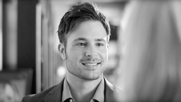 Zemřel herec Cody Longo známý z telenovely Tak jde čas