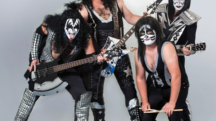 TVÁŘ: Etzler se změní v rockera z kapely Kiss. Co nezvládá?