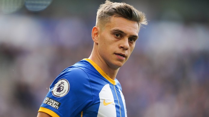 Arsenal ulovil útočníka z Brightonu. Ten se v bývalém týmu pohádal s trenérem