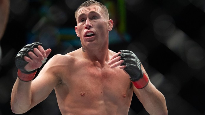 UFC zápasník Till přiznal hřích z mládí. Matce během hádky zlomil kost