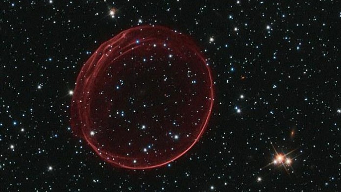 FOTO: Obří bublina se vznáší kosmem. Připomíná zaniklou hvězdu