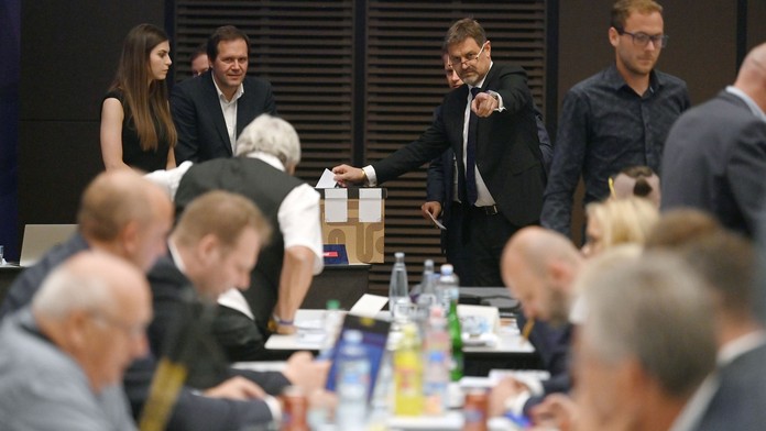 Volba prezidenta ČSLH? Kocourkov! Delegáti zmatení, zařízení nefungovala