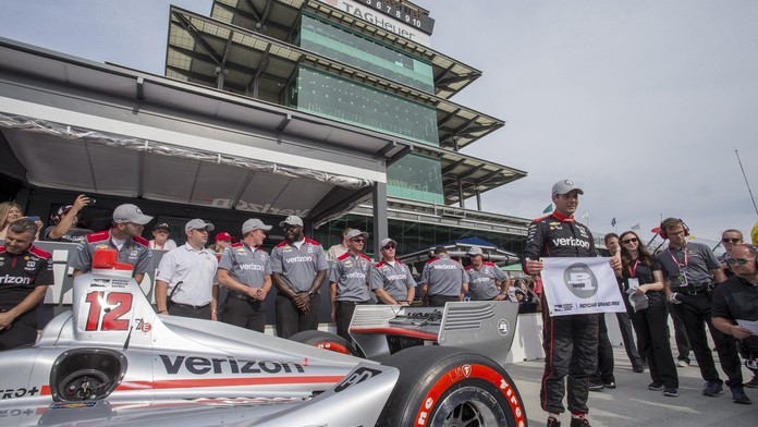 IndyCar v Mekce motorsportu, v Indianapolisu vládne Power
