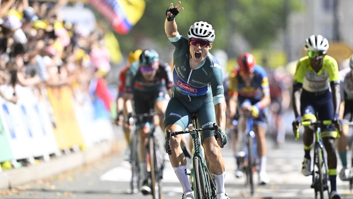 Cavendish byl kousek od nesmrtelnosti. Třetí výhru na Tour ale slaví Philipsen