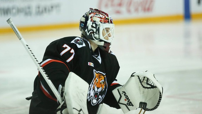Famózní zákrok: Gólman v KHL zlikvidoval jasný gól VIDEO
