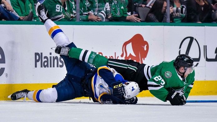 Tyjátr jak od Neymara! V NHL ale simulování neprošlo