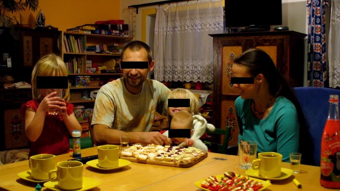 Rodina přišla na Vánoce o otce, teď hrozí, že přijdou i o dům