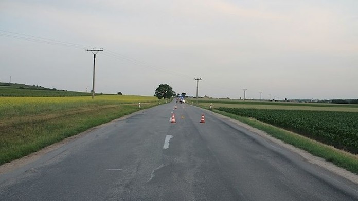 Smrtelná nehoda na Břeclavsku. Motorkář nezvládl předjíždění