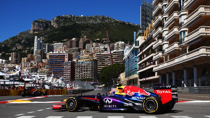 Alespoň dvě zastávky v boxech, přeje si před Grand Prix Monaka dodavatel pneumatik Pirelli