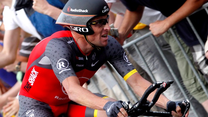 Šok na Tour: Armstrong je zpátky!