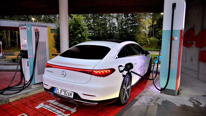 Český rekord překonán. Tohle auto ukázalo, že se dá jezdit jen za 0,54 Kč/km