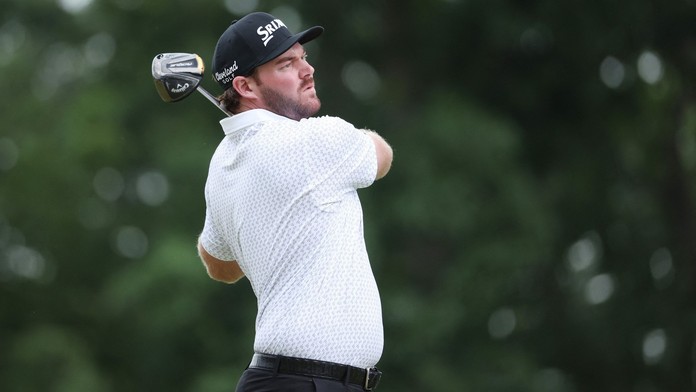 Golfista Murray řádil na US Open. Jednu hůl vzteky zlomil, další mrsknul do trávy