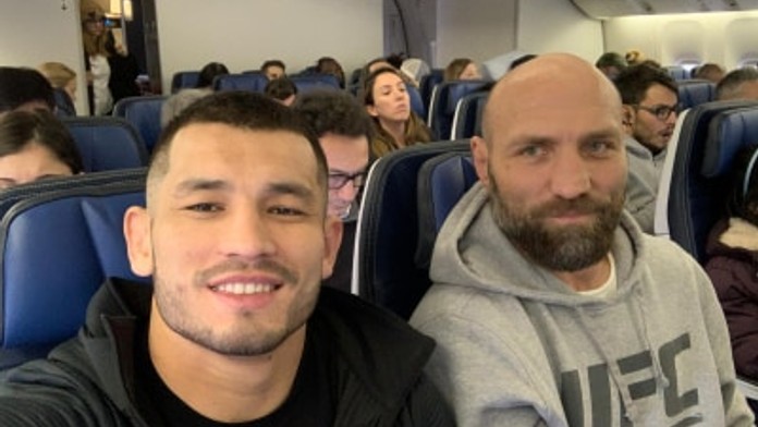 Mach Muradov odletěl do Ameriky, čeká ho druhý zápas v UFC