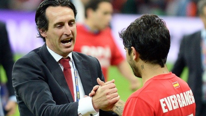 Arsenal chystá změny! Koho chce Emery a co čeká Petra Čecha?