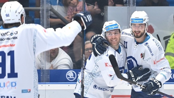 Obhájce titulu na úvod extraligy padl. První body slaví Plzeň