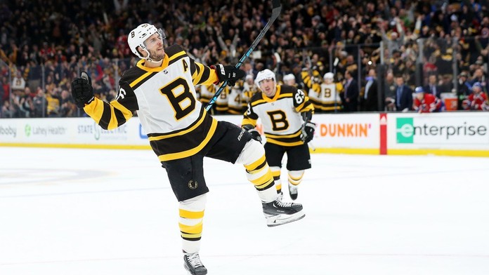 Krejčí skóroval, Pastrňák nahrával! Boston nakonec prohrál