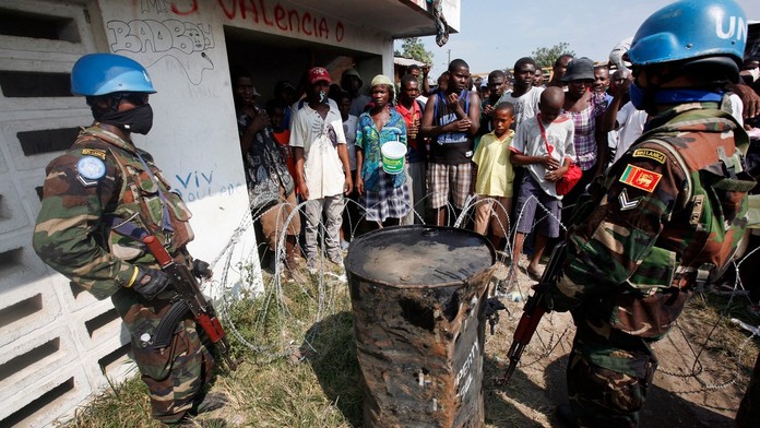 Skandál OSN. Vojáci na Haiti požadovali od dětí za jídlo sex!