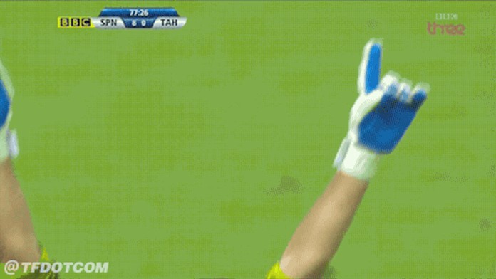 VIDEO: Torres nedal penaltu a gólman slavil, jako by vyhrál mistrovství světa