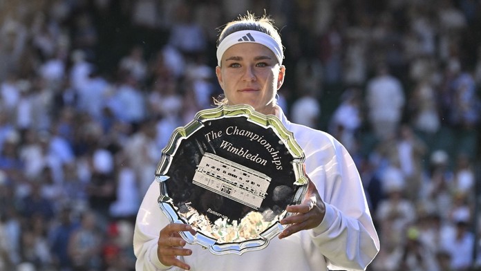 Divoká párty v centru Londýna a odlet tryskáčem. Muchová se po finále Wimbledonu odvázala